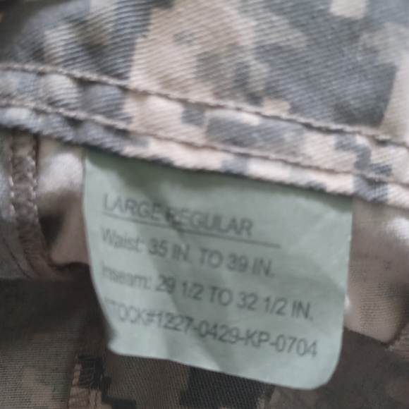 ROTHCO Camouflage Cargo Pants 35"- 39" men's womans  32" inseam adjustable tabs - Picture 6 of 8